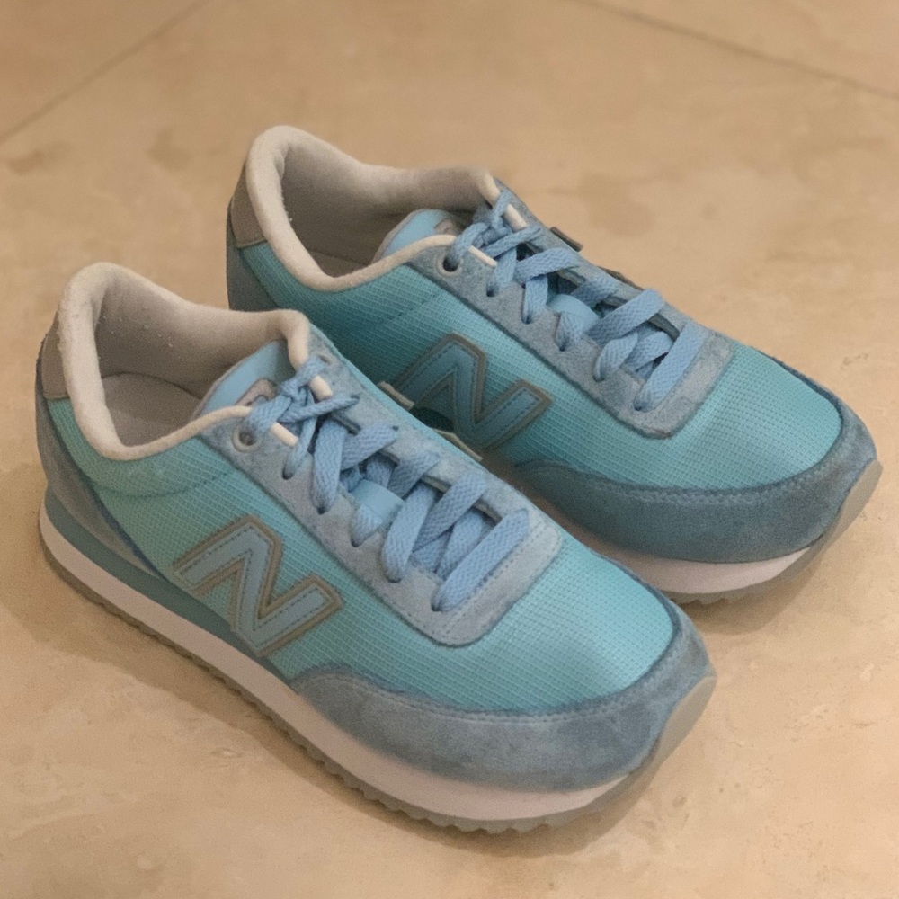 Women’s sneakers